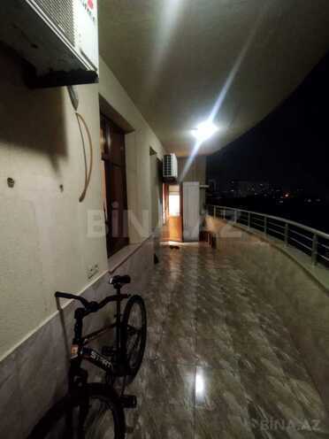 Продаётся 4-комн. вторичка 181 м², photo 24 from 32