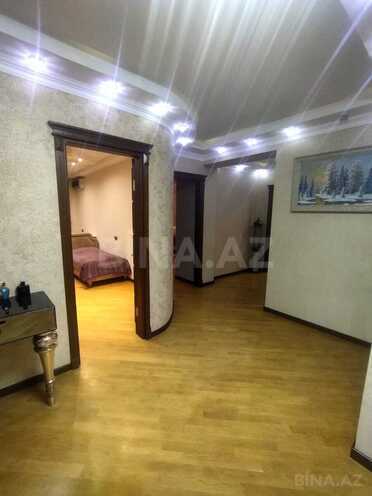 Продаётся 4-комн. вторичка 181 м², photo 30 from 32