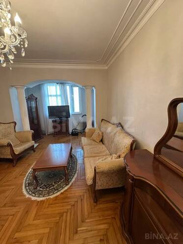 Сдаётся 3-комн. вторичка 90 м², м. Нариман Нариманов, photo 1 from 9
