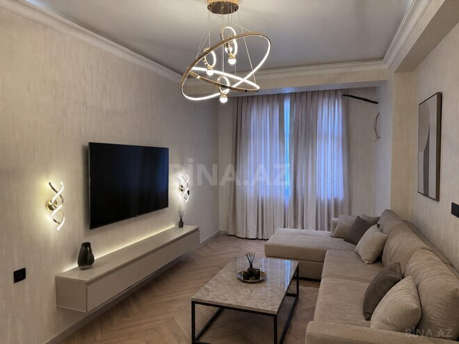 Сдается 2-комн. новостройка 80 м², м. 28 мая, photo 1 from 9