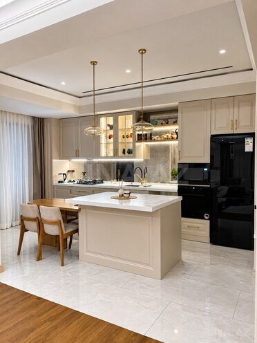 Продаётся 3-комн. новостройка 127 м², м. Шах Исмаил Хатаи, photo 1 from 9
