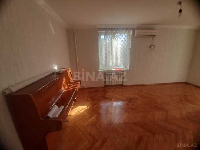 Сдаётся 1-комн. вторичка 30 м², м. Низами, photo 1 from 9