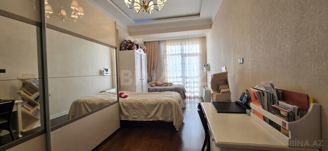 Сдается 3-комн. новостройка 137 м², м. Низами, photo 4 from 8