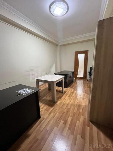 İcarəyə verilir 5 otaqlı yeni tikili 180 m², 28 May m., photo 8 from 25