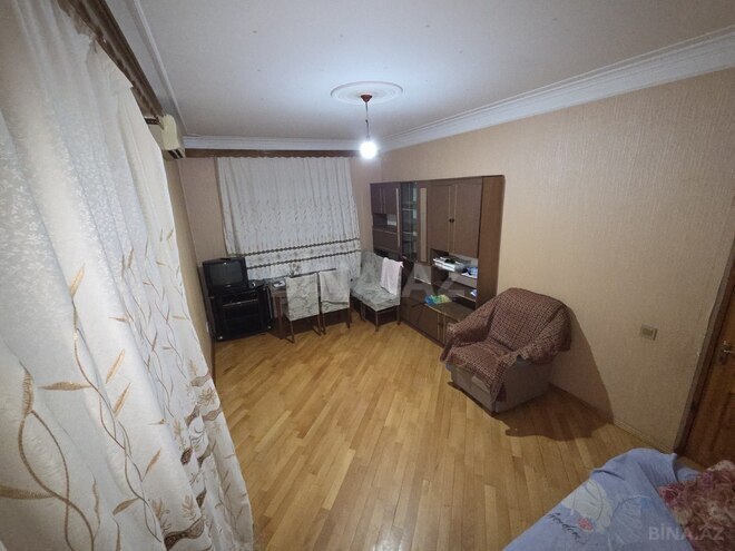 Продаётся 2-комн. вторичка 75 м², photo 1 from 11