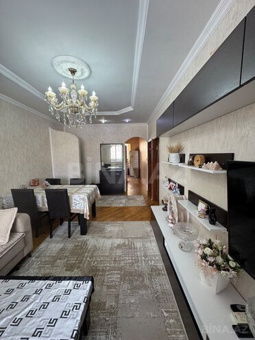 Продаётся 3-комн. вторичка 77 м², Бинагадинский р., photo 4 from 22