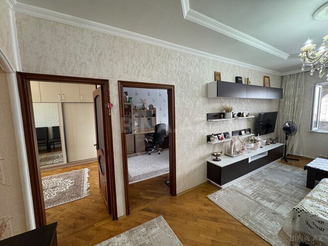 Продаётся 3-комн. вторичка 77 м², Бинагадинский р., photo 16 from 22