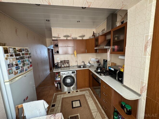 Продаётся 3-комн. вторичка 77 м², Бинагадинский р., photo 14 from 22