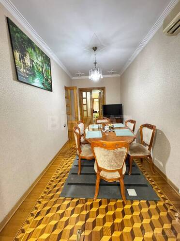 Satılır 3 otaqlı köhnə tikili 135 m², Sahil m., photo 7 from 15