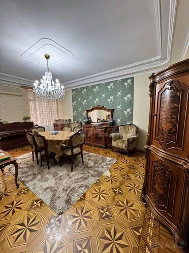 Satılır 3 otaqlı köhnə tikili 135 m², Sahil m., photo 4 from 15