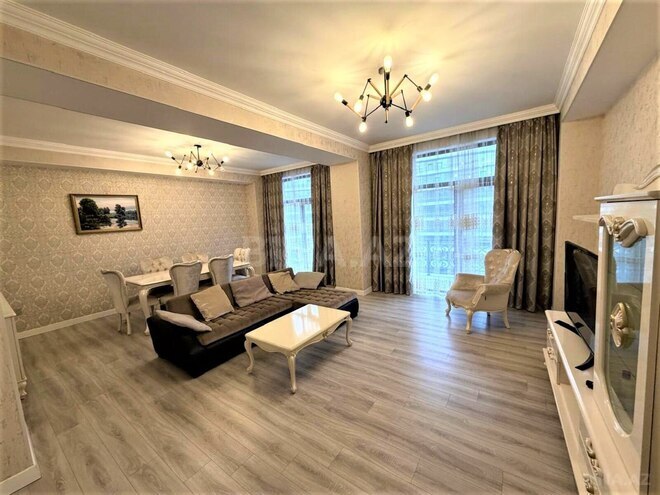 İcarəyə verilir 5 otaqlı yeni tikili 220 m², Ağ şəhər q., photo 4 from 23