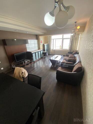 Сдается 2-комн. вторичка 70 м², м. 20 января, photo 1 from 18