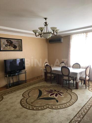 Сдается 3-комн. новостройка 130 м², Насиминский  р., photo 1 from 21