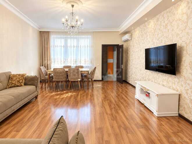Сдается 2-комн. новостройка 60 м², м. Иншаатчылар, photo 1 from 15
