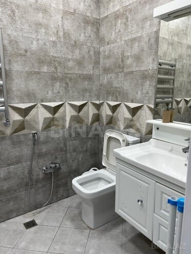 Сдаётся 2-комн. новостройка 70 м², м. 8 ноября, photo 8 from 13