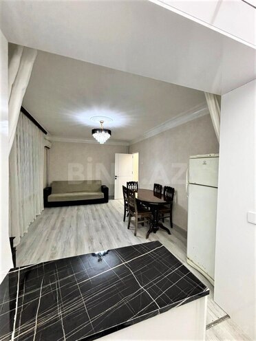 Продается 2-комн. вторичка 40 м², м. Ази Асланов, photo 4 from 15