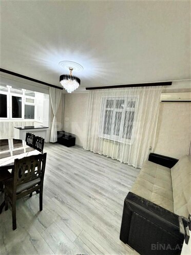 Продается 2-комн. вторичка 40 м², м. Ази Асланов, photo 1 from 15