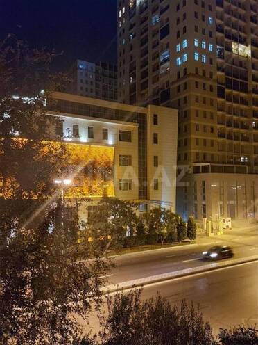 Продается 2-комн. вторичка 51 м², м. Иншаатчылар, photo 1 from 9