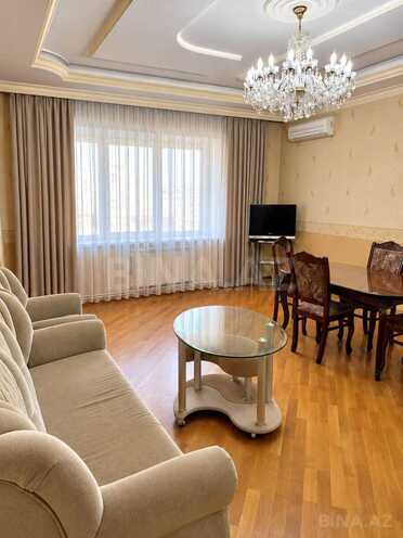Сдается 3-комн. новостройка 170 м², м. Нариман Нариманов, photo 1 from 15