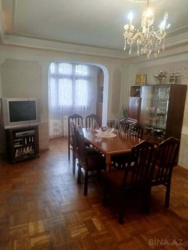 Продается 4-комн. вторичка 110 м², м. Ази Асланов, photo 1 from 18