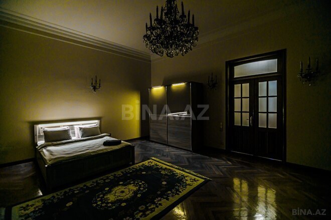 Satılır 4 otaqlı köhnə tikili 130.5 m², Sahil m., photo 28 from 32