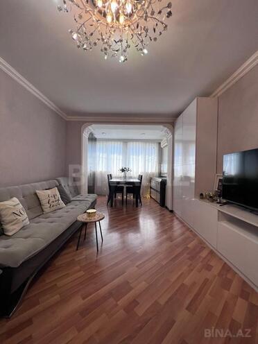 Satılır 3 otaqlı köhnə tikili 75 m², İnşaatçılar m., photo 1 from 19