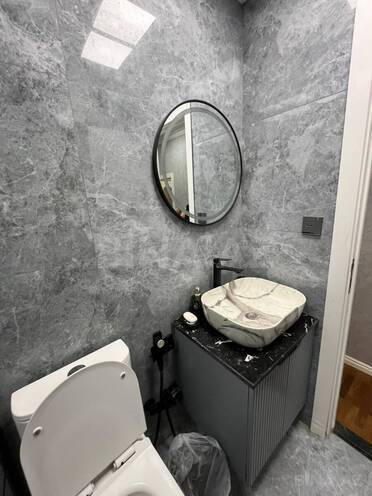 Satılır 4 otaqlı köhnə tikili 110 m², Azadlıq Prospekti m., photo 20 from 26