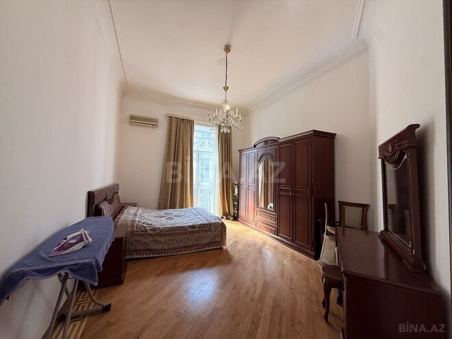 Satılır 4 otaqlı köhnə tikili 135 m², Sahil m., photo 11 from 13