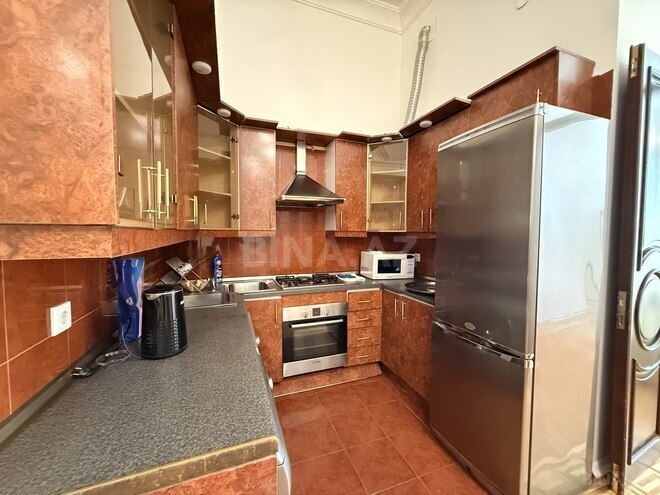 Satılır 4 otaqlı köhnə tikili 135 m², Sahil m., photo 9 from 13