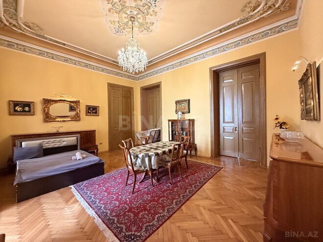 Satılır 5 otaqlı köhnə tikili 250 m², Sahil m., photo 4 from 15