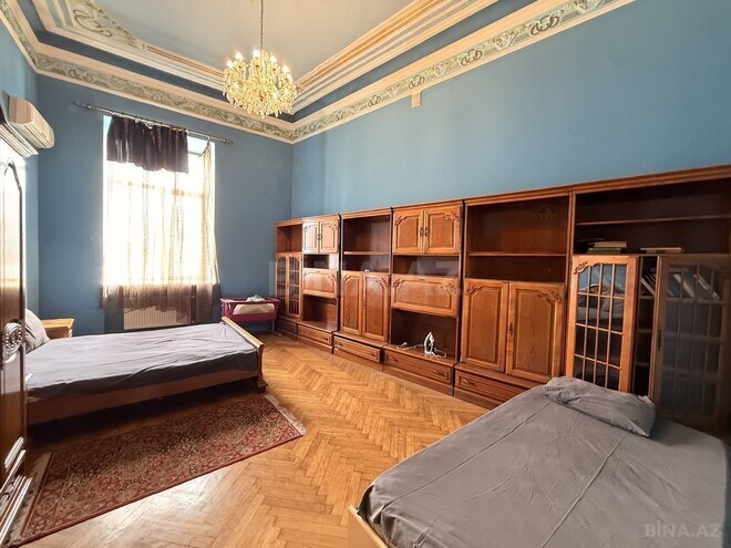 Satılır 5 otaqlı köhnə tikili 250 m², Sahil m., photo 8 from 15
