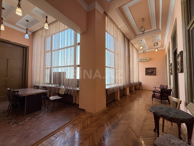 Satılır 5 otaqlı köhnə tikili 250 m², Sahil m., photo 13 from 15