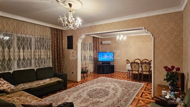 Продаётся 5-комн. вторичка 125 м², м. Ази Асланов, photo 1 from 12