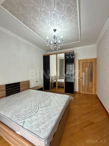 Продается 3-комн. вторичка 75 м², м. Ази Асланов, photo 3 from 14