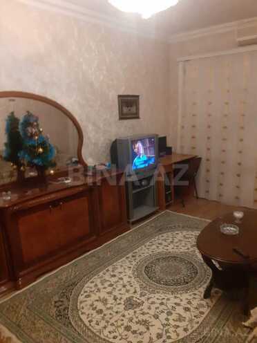 Сдается 3-комн. вторичка 65 м², м. 8 ноября, photo 1 from 11