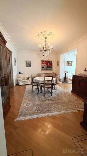 Продается 4-комн. вторичка 180 м², м. Нариман Нариманов, photo 1 from 32