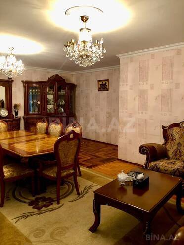 Продается 5-комн. вторичка 120 м², м. Ази Асланов, photo 1 from 26