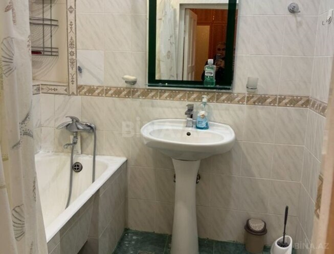 Satılır 2 otaqlı köhnə tikili 80 m², Nizami m., photo 9 from 17