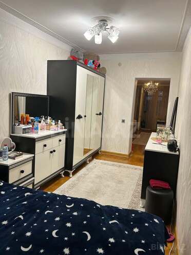 Продается 3-комн. вторичка 75 м², м. Нефтчиляр, photo 7 from 12