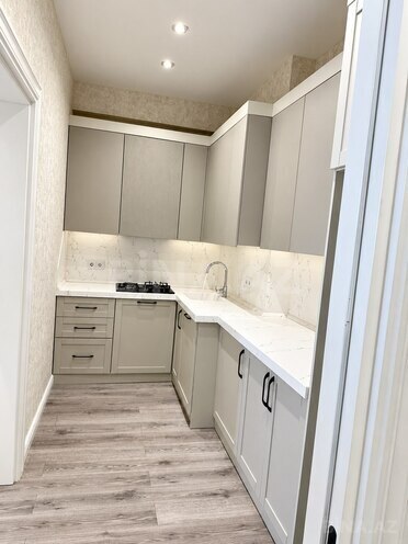 Сдается 3-комн. новостройка 110 м², м. Кероглу, photo 11 from 18