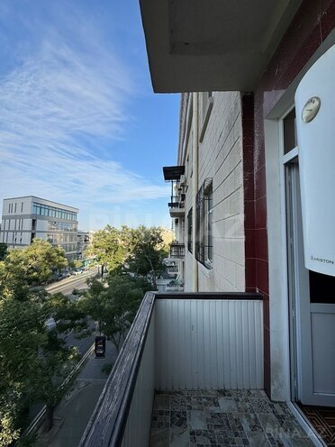 Satılır 2 otaqlı köhnə tikili 65 m², Elmlər Akademiyası m., photo 9 from 15