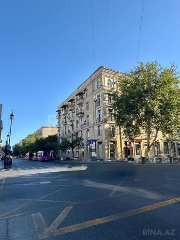 İcarəyə verilir 2 otaqlı köhnə tikili 70 m², 28 May m., photo 1 from 21