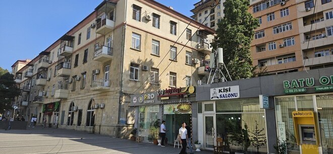 Продается 3-комн. вторичка 95 м², м. Кара Караев, photo 3 from 11