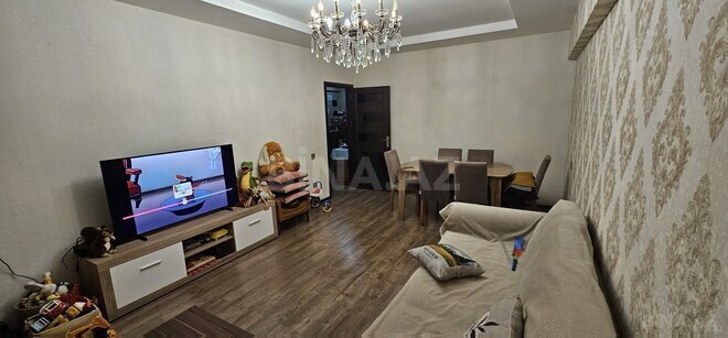 Продается 3-комн. вторичка 95 м², м. Кара Караев, photo 1 from 11