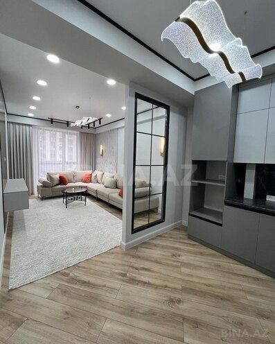 Сдается 2-комн. новостройка 70 м², м. 8 ноября, photo 1 from 14