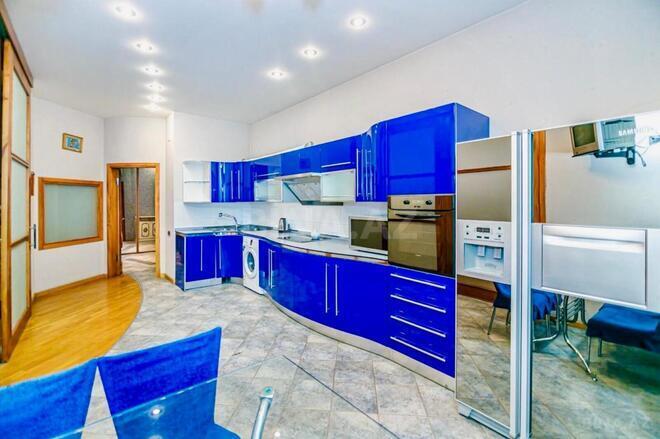 İcarəyə verilir 3 otaqlı yeni tikili 188.4 m², 28 May m., photo 16 from 28