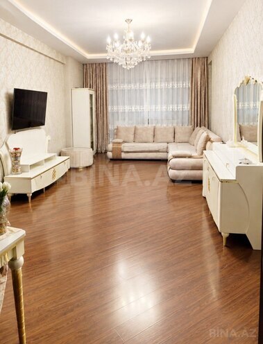 Сдается 3-комн. новостройка 120 м², м. Иншаатчылар, photo 1 from 11