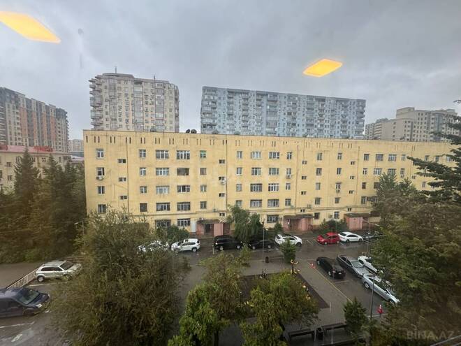 Продаётся 2-комн. вторичка 36 м², м. Кара Караев, photo 15 from 18