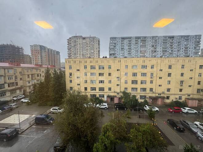 Продаётся 2-комн. вторичка 36 м², м. Кара Караев, photo 14 from 18