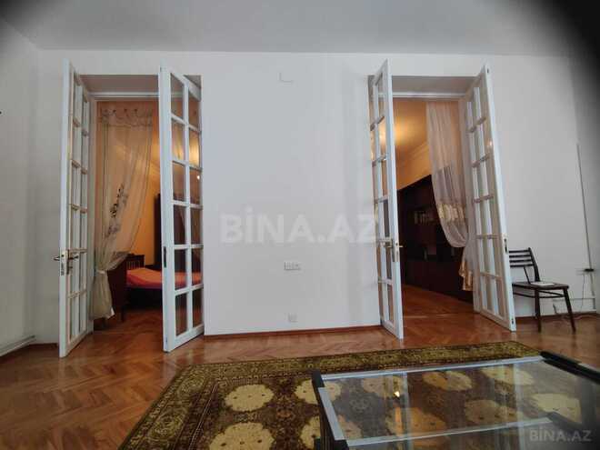 Продаётся 4-комн. вторичка 100 м², м. Низами, photo 6 from 11